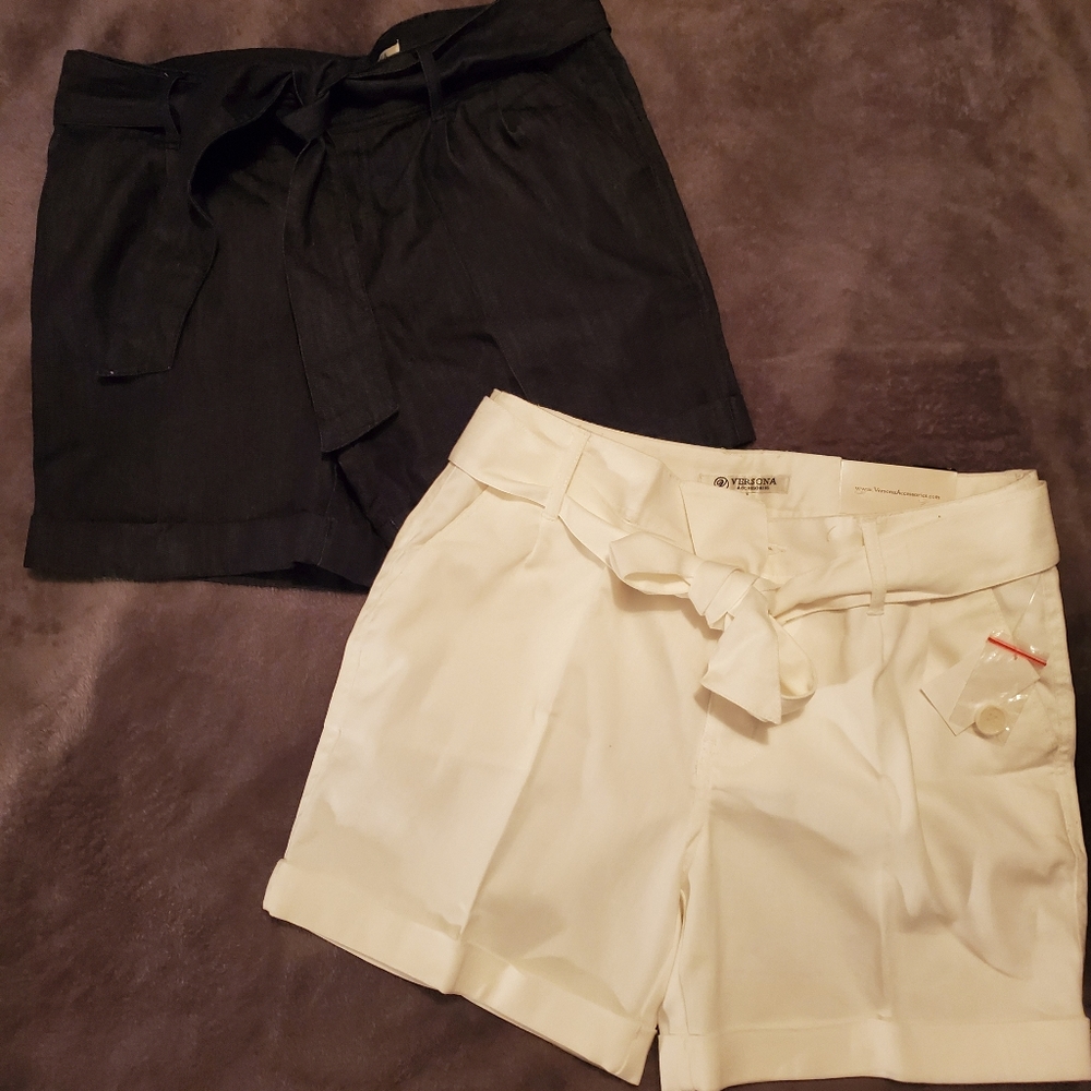 Ladies Shorts 2 Pair Size 6 White & Denim